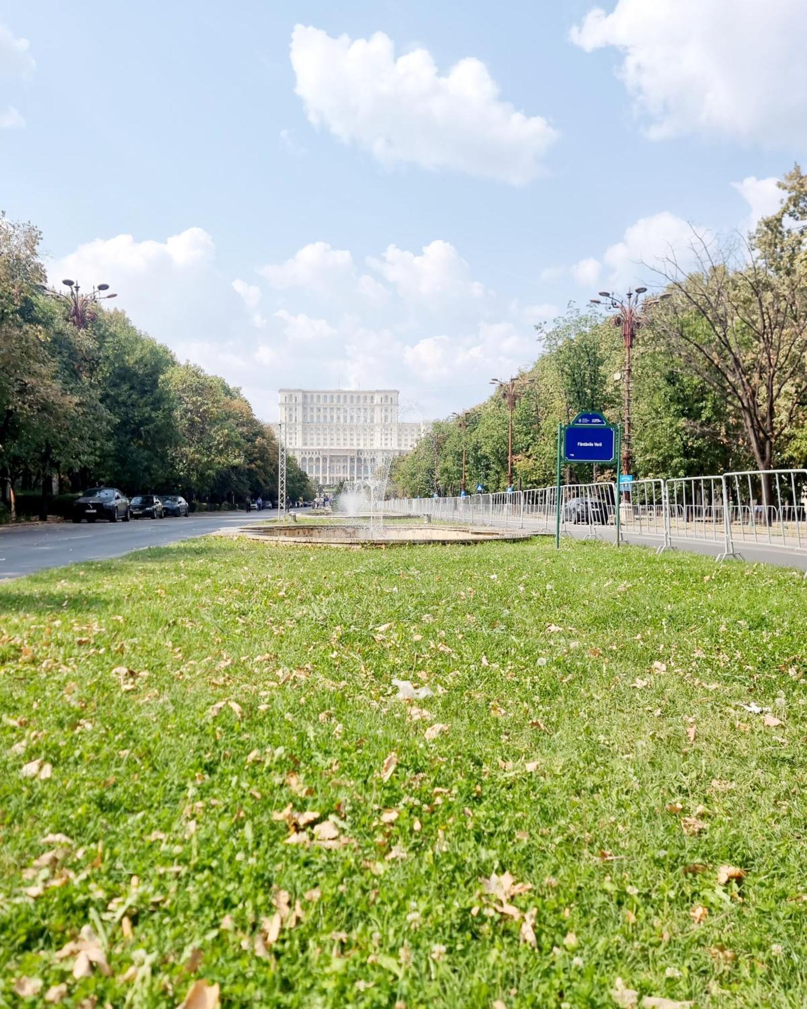 Tranquil Unirii Residence - Elegant & Spacious Living With Parking Steps From Parliament Bucarest Extérieur photo